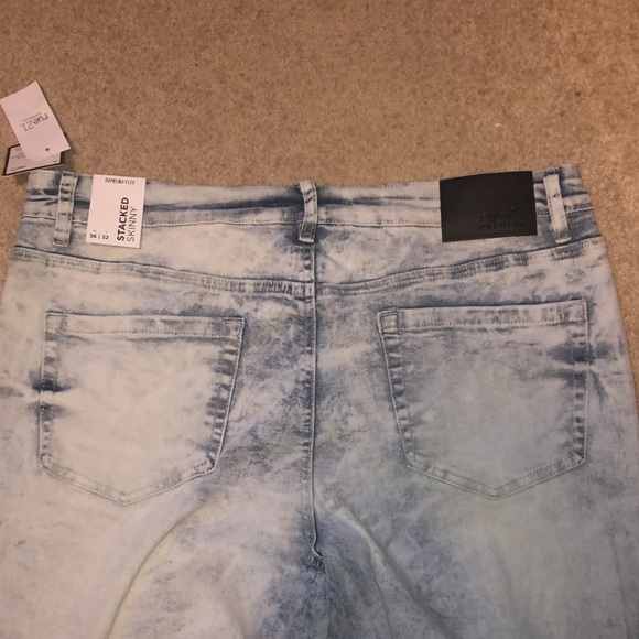 NWT Destressed jeans - Picture 3 of 10